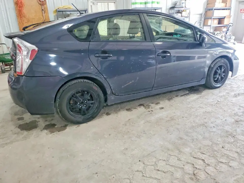 2013 TOYOTA PRIUS TWO  