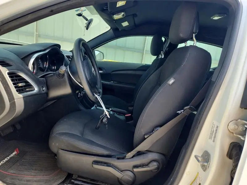 2014 DODGE AVENGER SE  