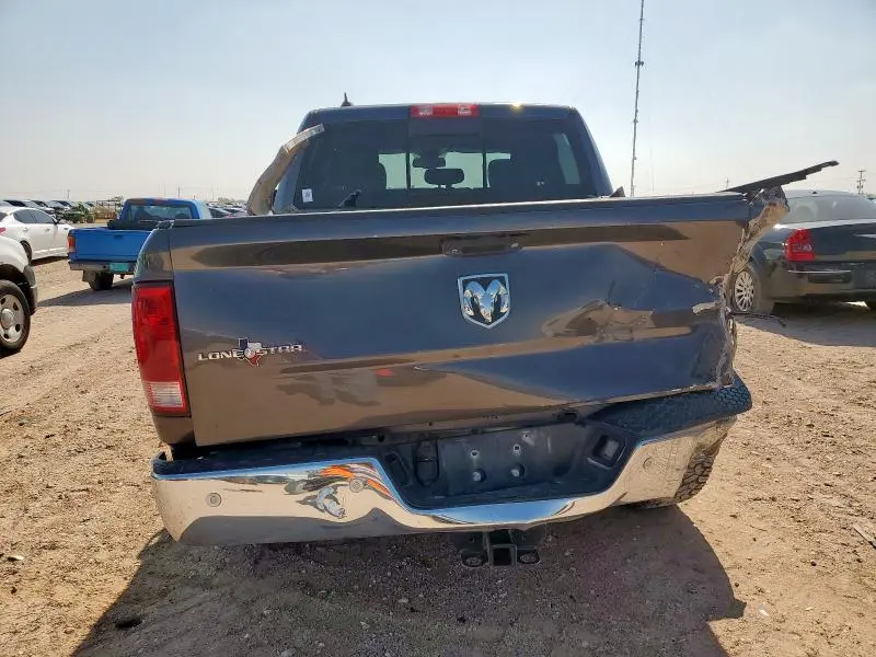 2016 RAM 1500 SLT  