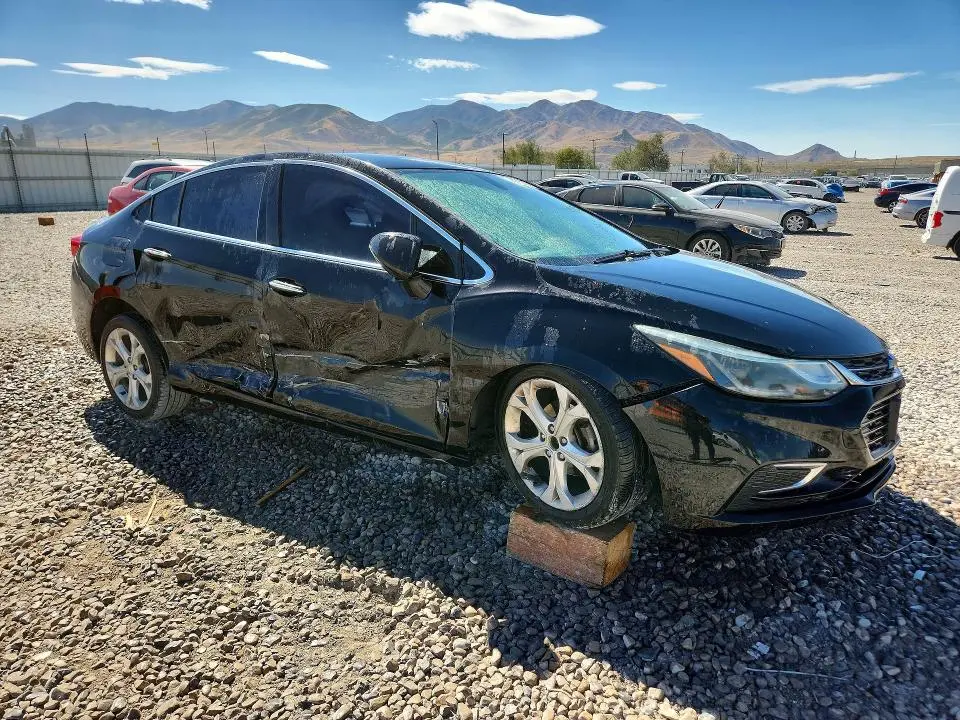 2017 CHEVROLET CRUZE PREMIER  