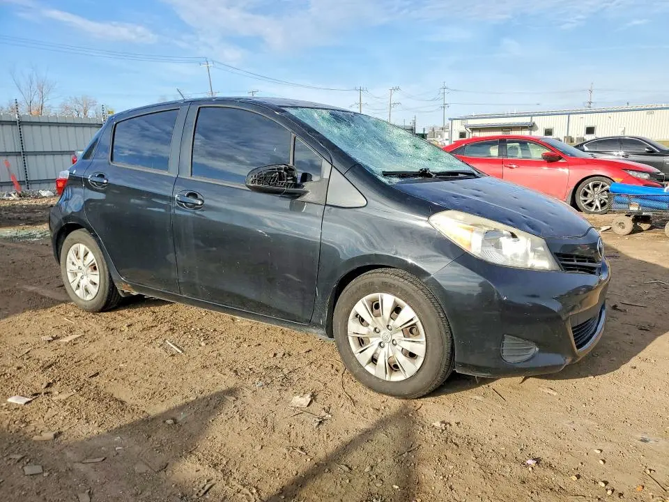 2013 TOYOTA YARIS 5-DOOR LE  