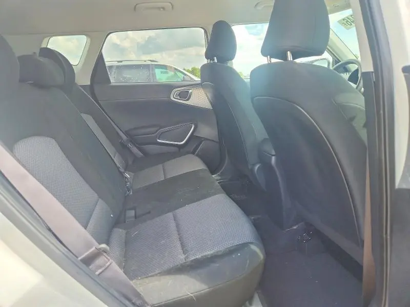 2024 KIA SOUL LX  
