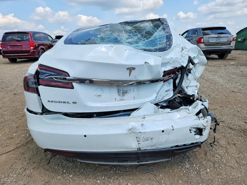 2015 TESLA MODEL S   
