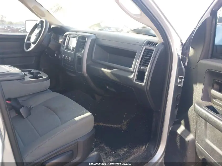 2019 RAM 1500 CLASSIC EXPRESS  4X2 5'7 BOX