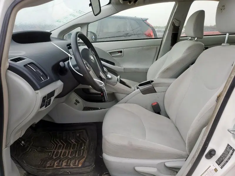 2015 TOYOTA PRIUS   