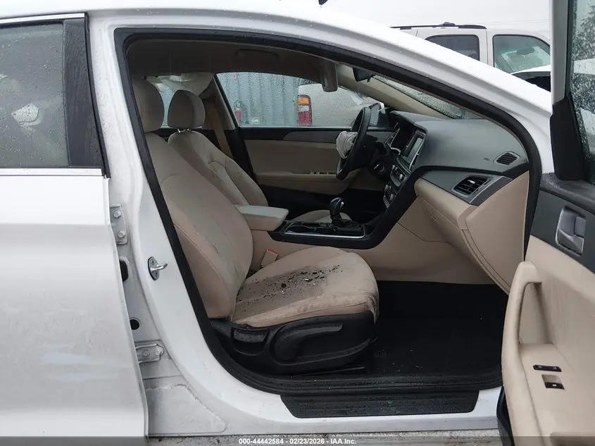 2019 HYUNDAI SONATA SE