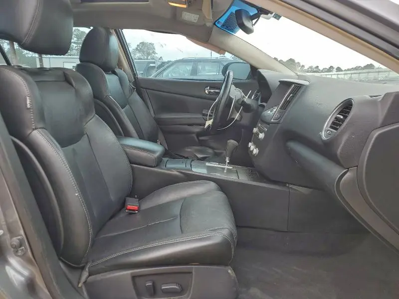 2014 NISSAN MAXIMA S  