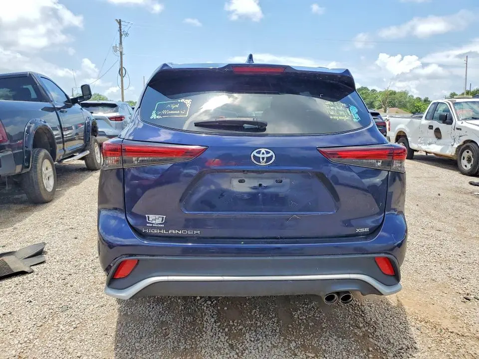 2024 TOYOTA HIGHLANDER XSE  