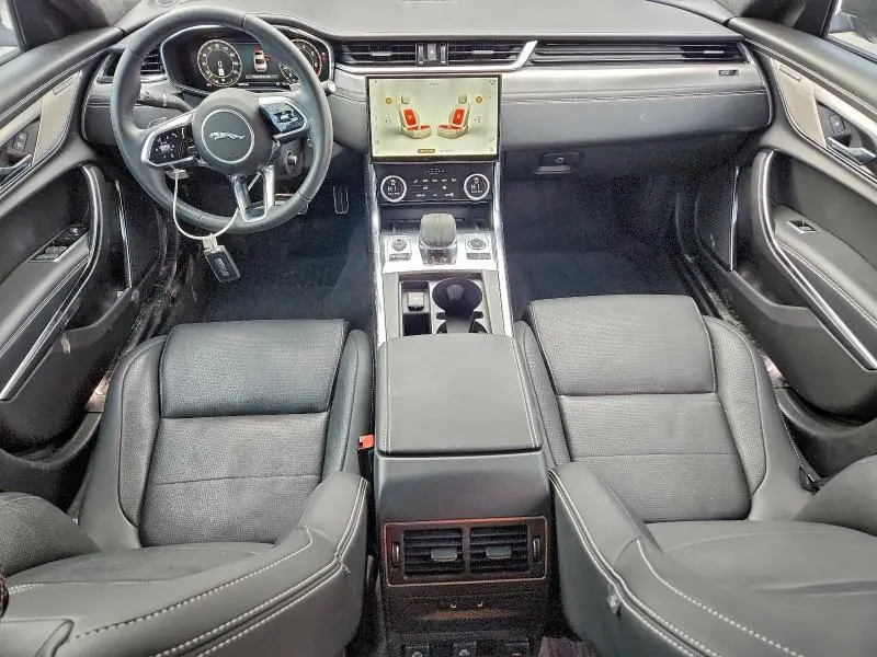 2024 JAGUAR XF R-DYNAMIC SE  