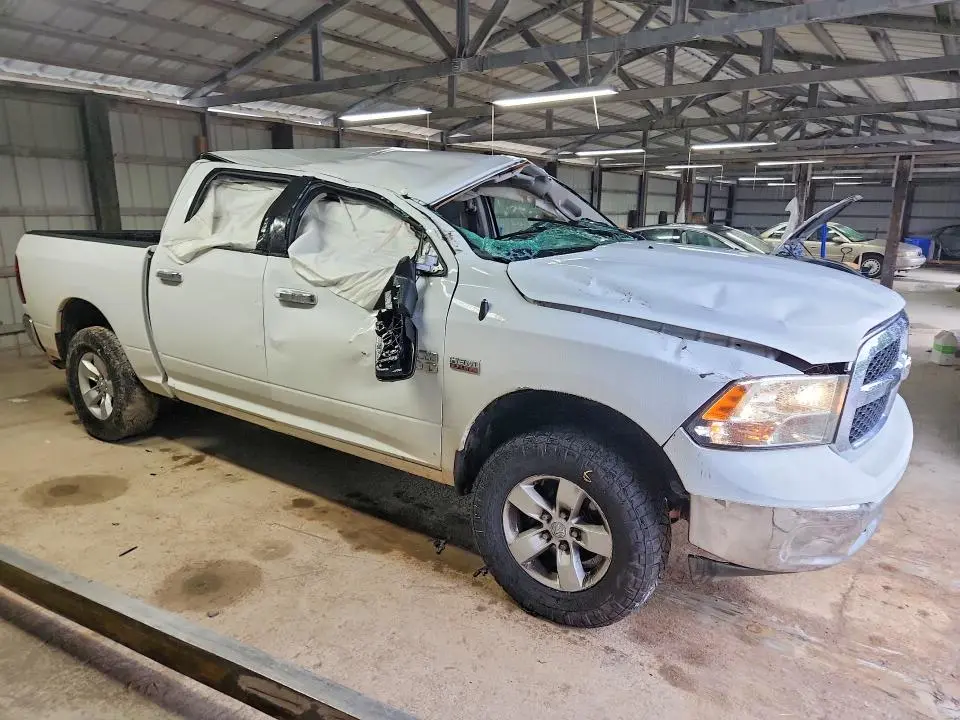 2018 RAM 1500 SLT  