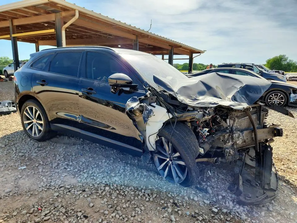 2018 JAGUAR F-PACE PRESTIGE  