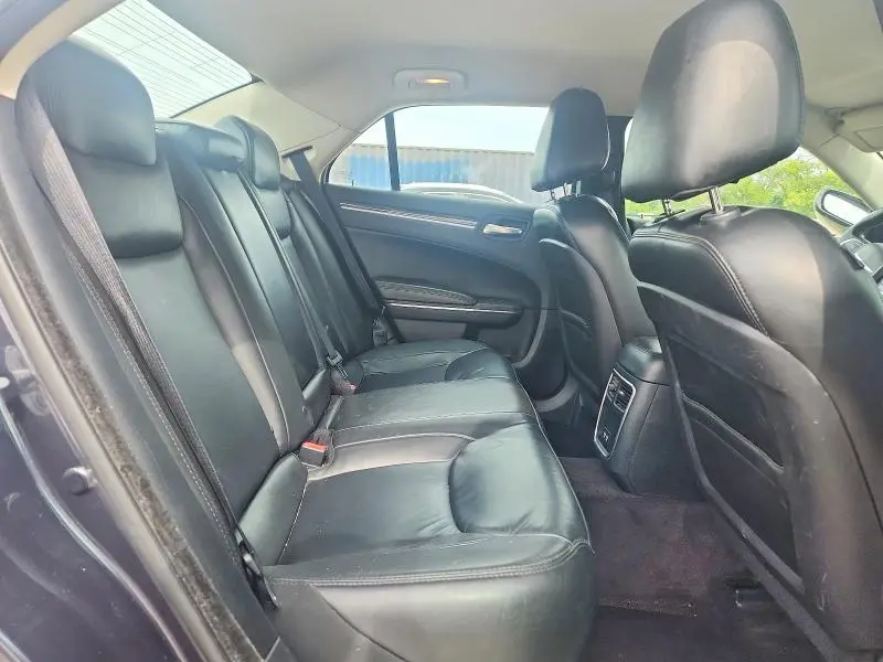 2017 CHRYSLER 300 LIMITED  