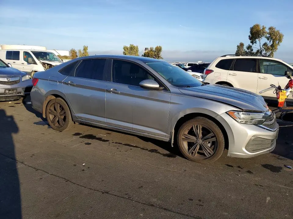 2022 VOLKSWAGEN JETTA SE  