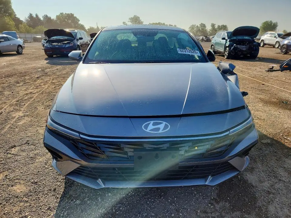 2025 HYUNDAI ELANTRA SEL  