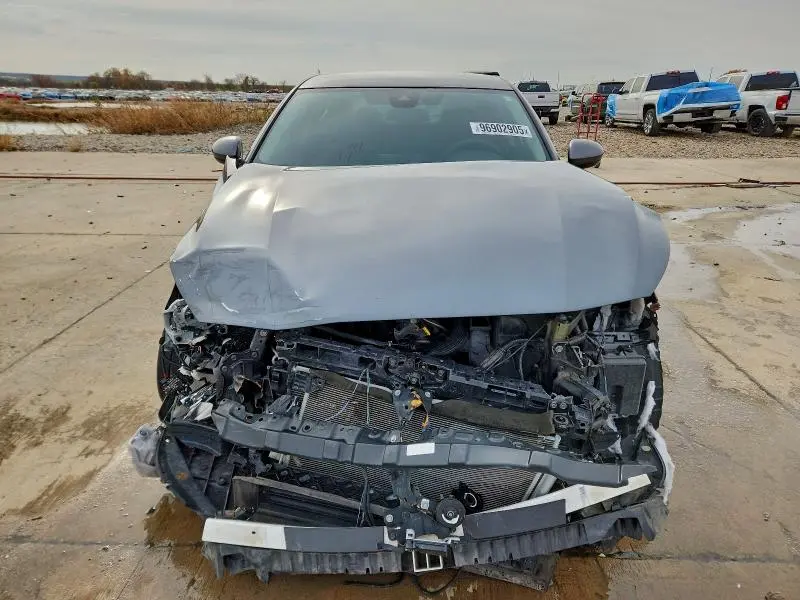 2021 NISSAN ALTIMA SV  