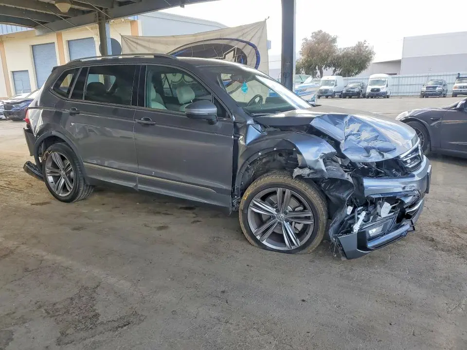 2019 VOLKSWAGEN TIGUAN SE  