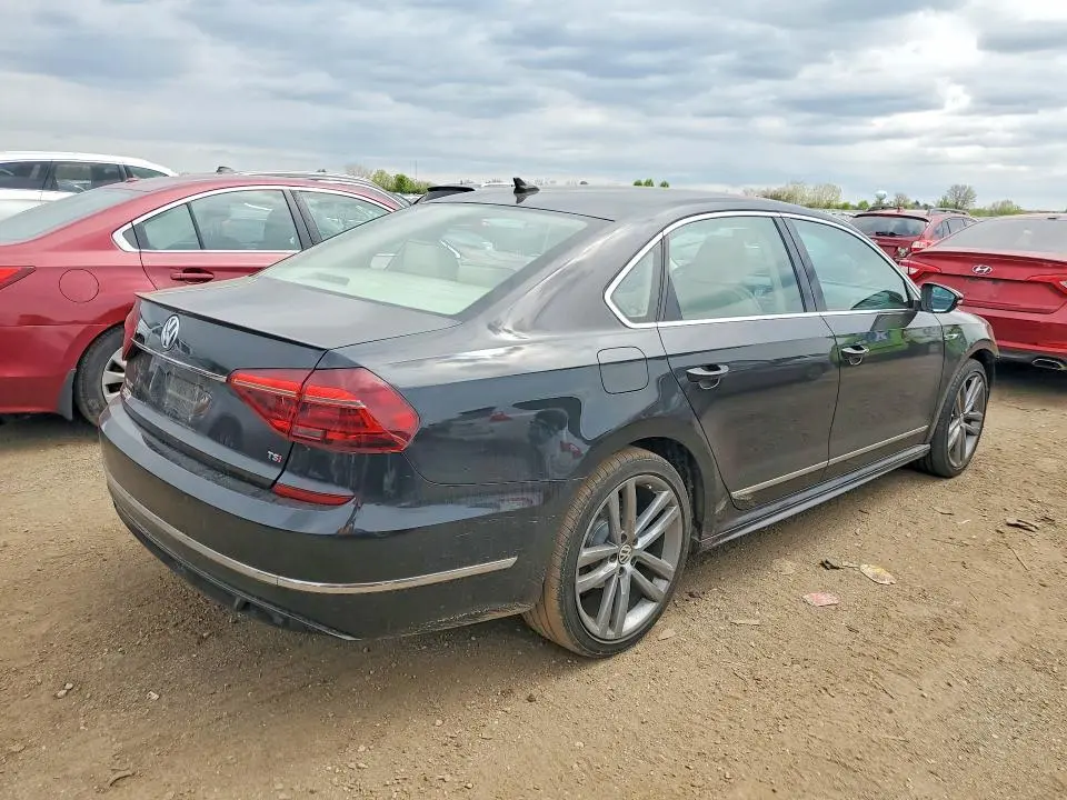 2017 VOLKSWAGEN PASSAT R-LINE  