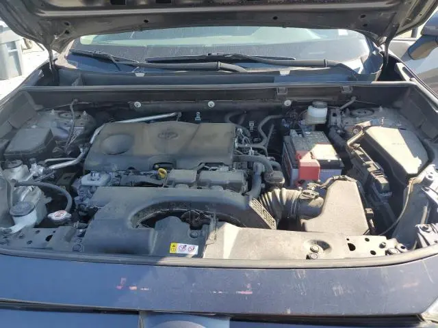 2019 TOYOTA RAV4 XLE  