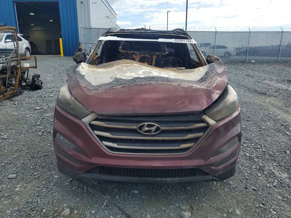 2017 HYUNDAI TUCSON SE  