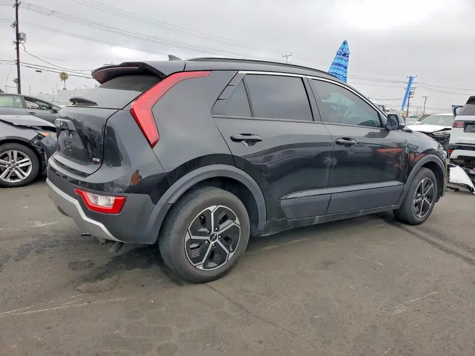 2025 KIA NIRO EX  