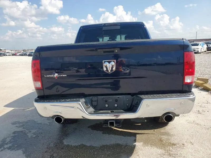 2016 RAM 1500 SLT