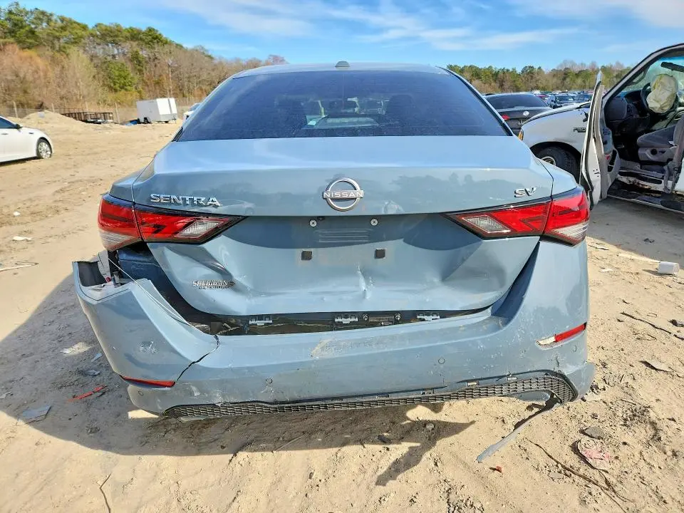 2024 NISSAN SENTRA SV  