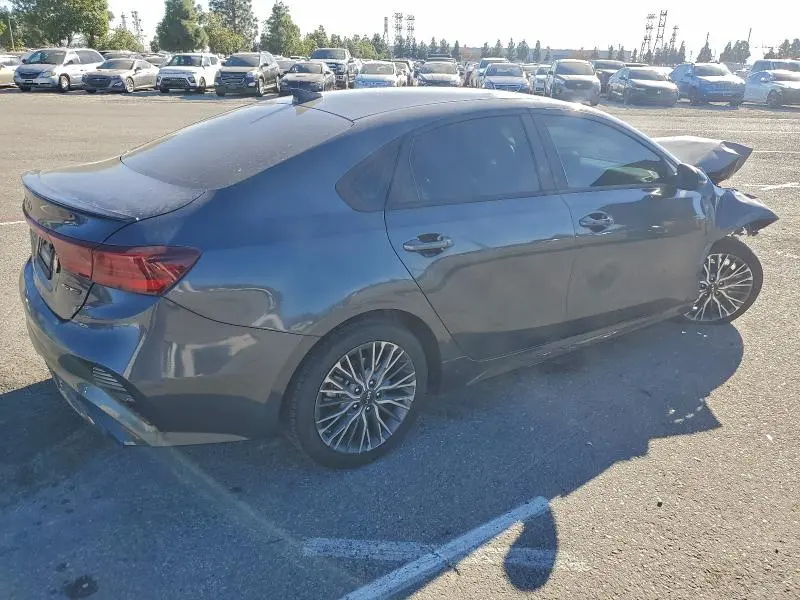 2023 KIA FORTE GT LINE  