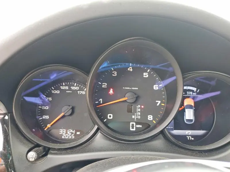 2018 PORSCHE MACAN   