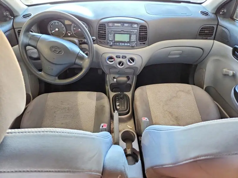 2010 HYUNDAI ACCENT GLS  
