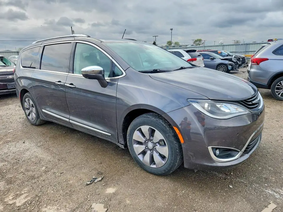 2018 CHRYSLER PACIFICA HYBRID LIMITED  