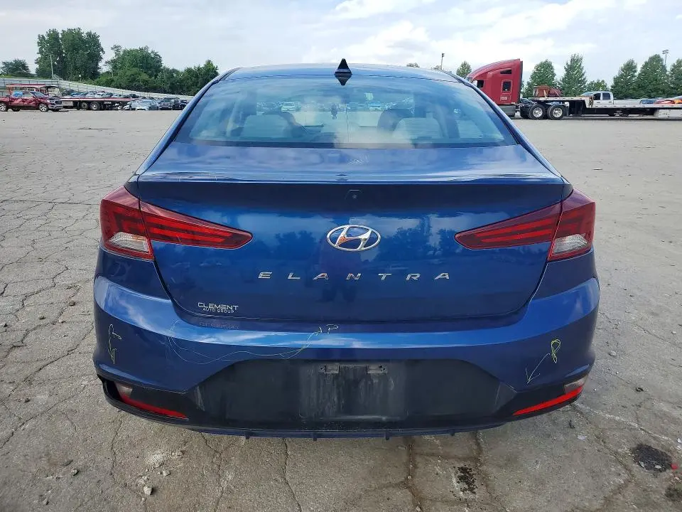 2020 HYUNDAI ELANTRA SEL  