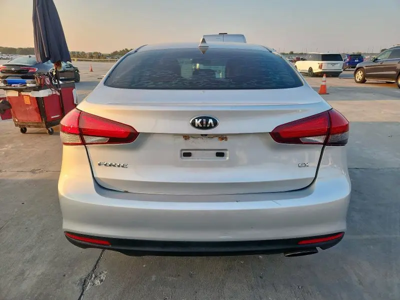 2017 KIA FORTE EX  