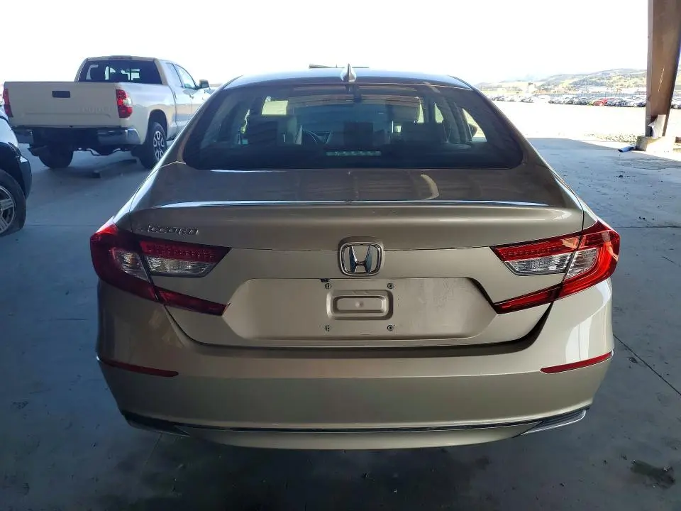 2018 HONDA ACCORD EX  