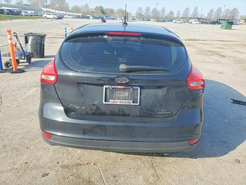 2015 FORD FOCUS SE  