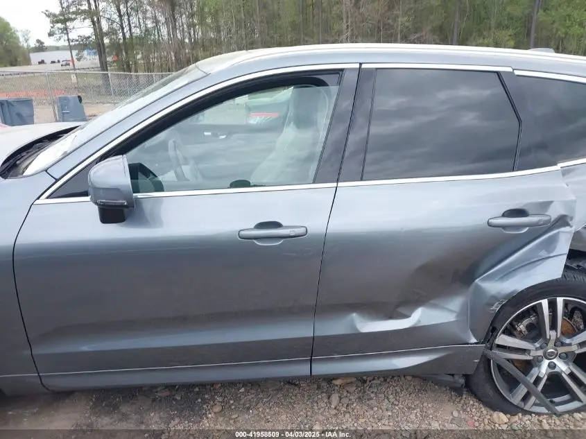 2020 VOLVO XC60 T5 MOMENTUM