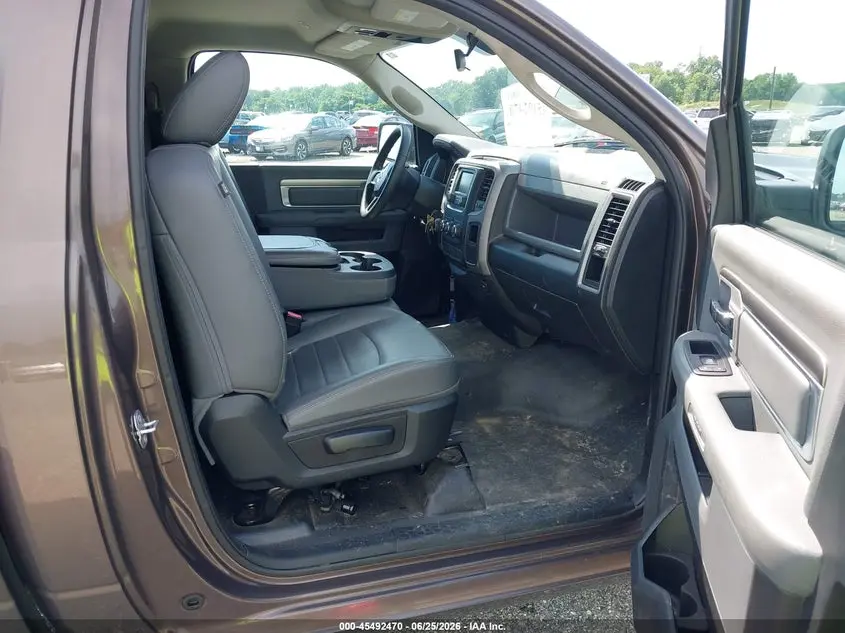 2019 RAM 1500 CLASSIC TRADESMAN  4X2 8' BOX