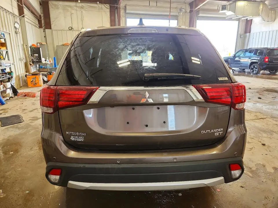 2017 MITSUBISHI OUTLANDER GT  