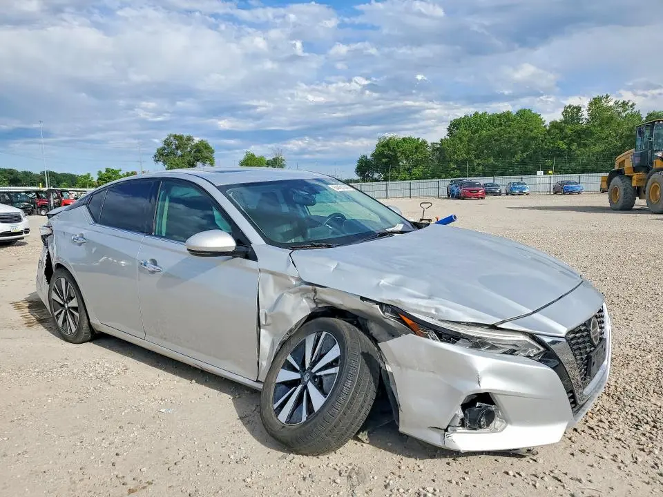 2020 NISSAN ALTIMA SL  
