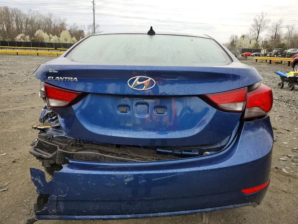 2016 HYUNDAI ELANTRA SE  