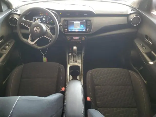 2022 NISSAN KICKS SV  