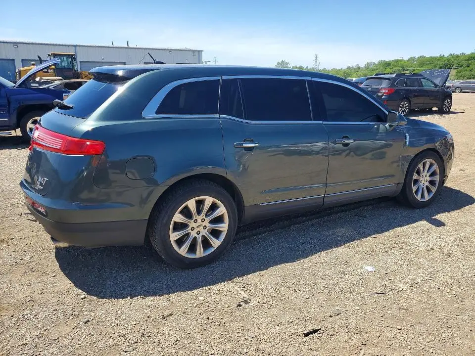 2015 LINCOLN MKT   