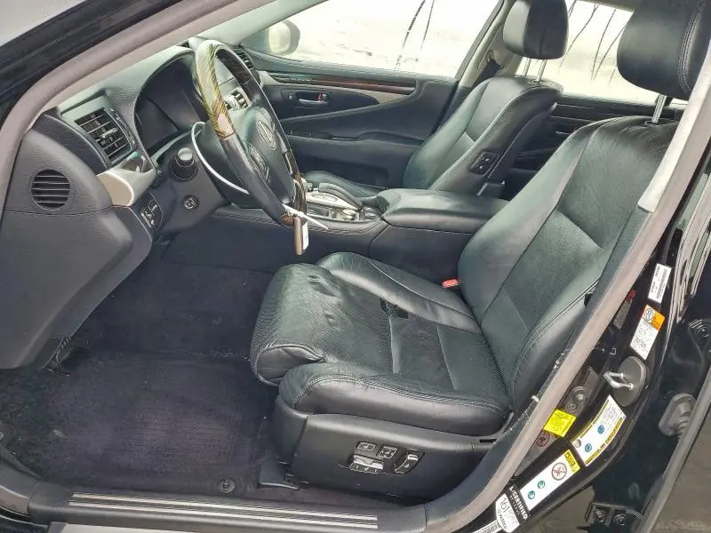 2016 LEXUS LS 460  