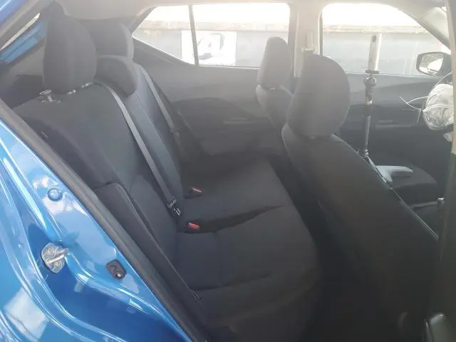 2024 NISSAN KICKS S  