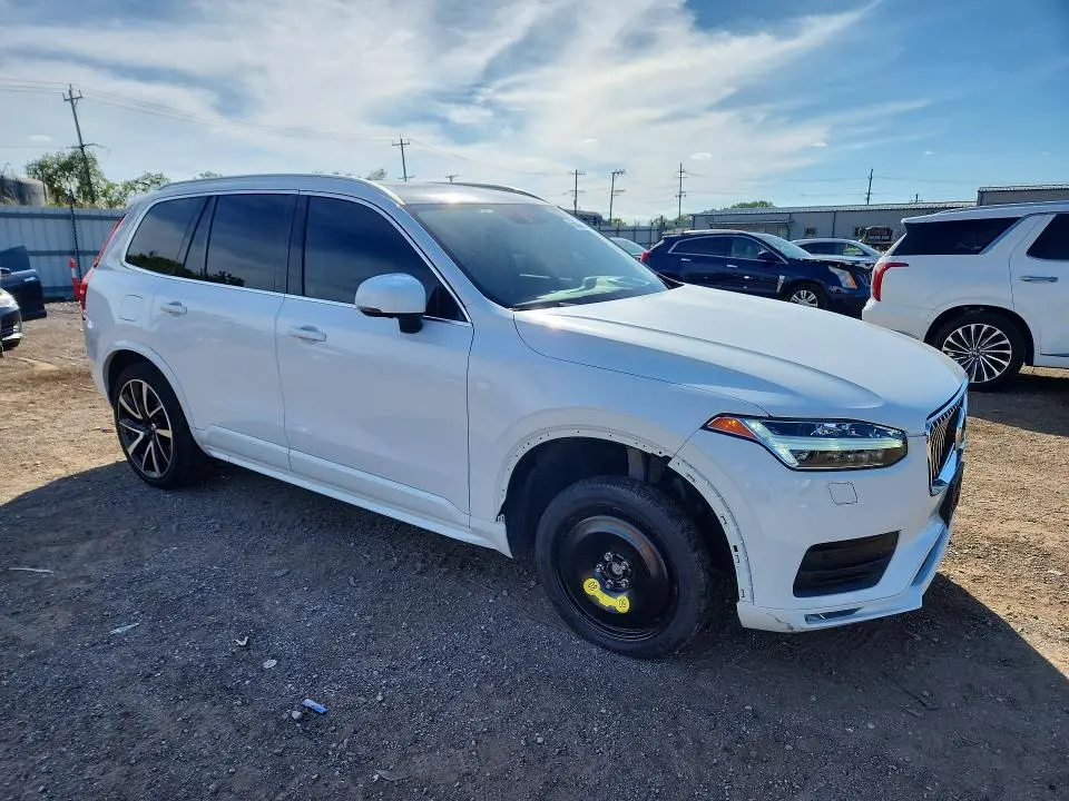 2020 VOLVO XC90 T6 MOMENTUM  