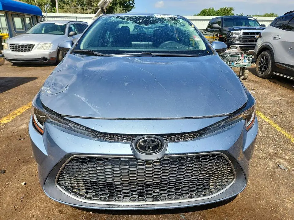 2020 TOYOTA COROLLA XLE  