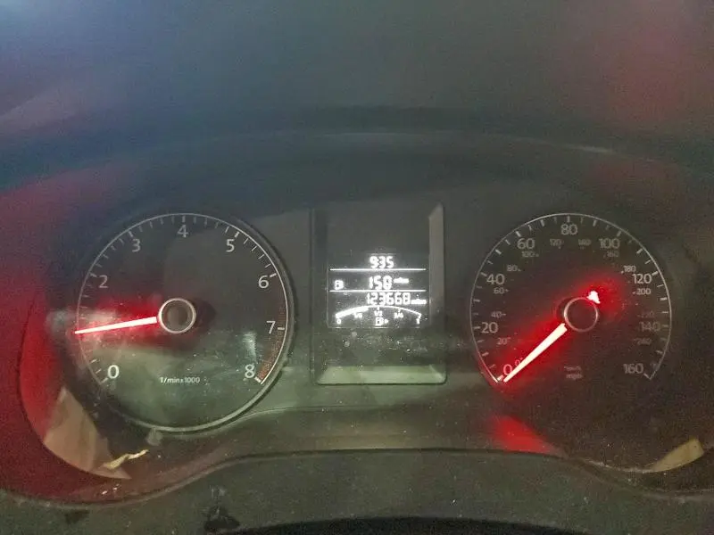 2013 VOLKSWAGEN JETTA BASE  