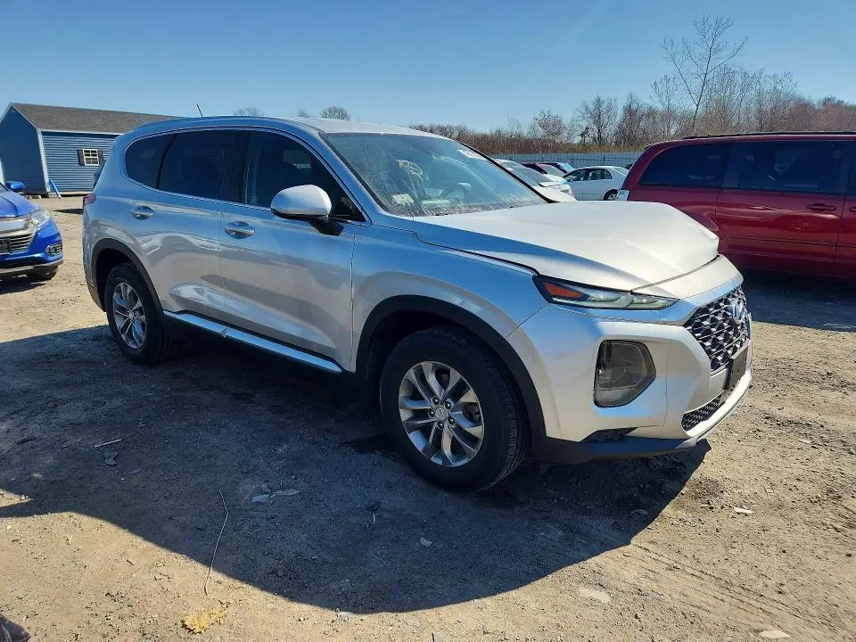 2019 HYUNDAI SANTA FE SE  
