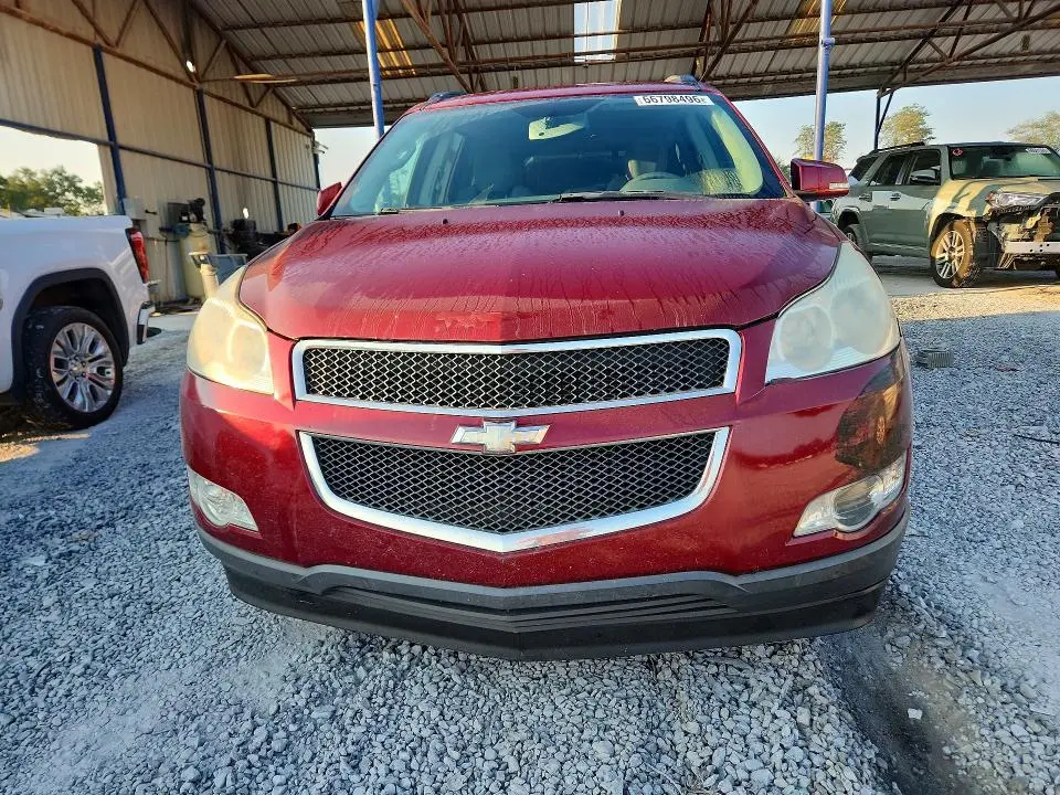 2011 CHEVROLET TRAVERSE LT  