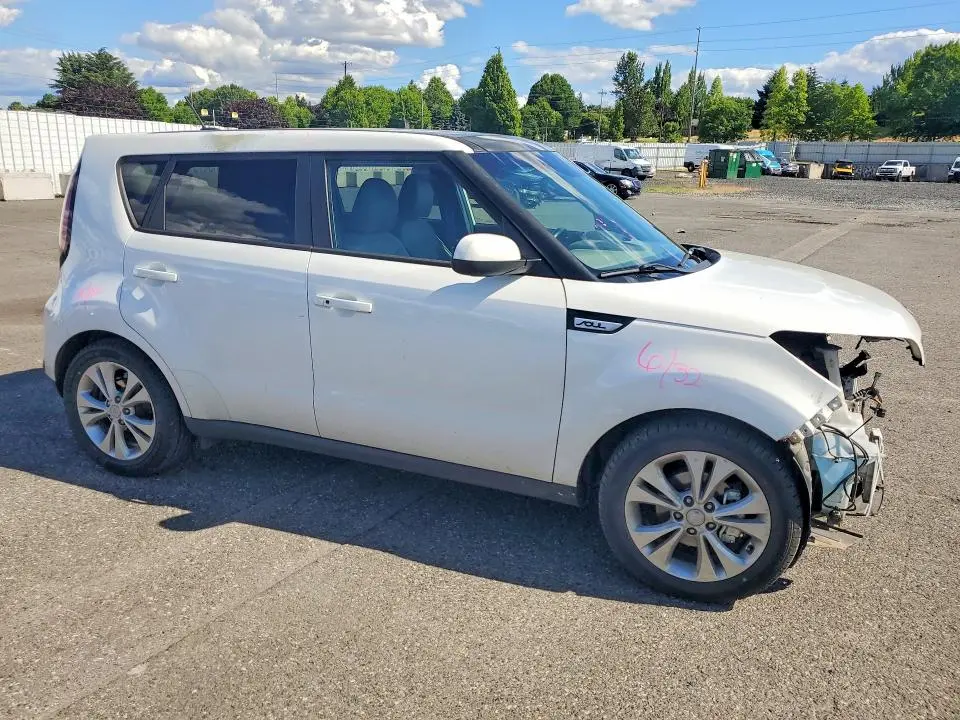 2015 KIA SOUL +  