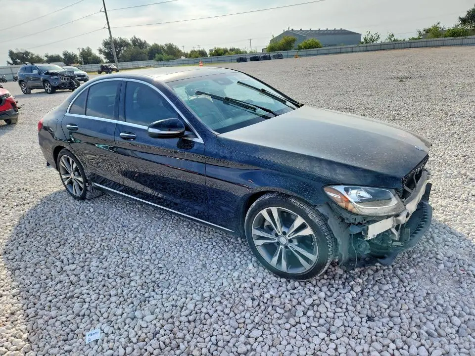 2016 MERCEDES-BENZ C 300  